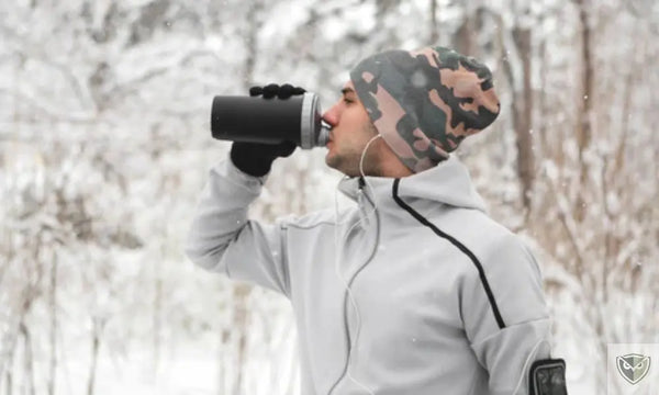 Eau par temps froid : 4 techniques pour rester hydraté en environnement glacial