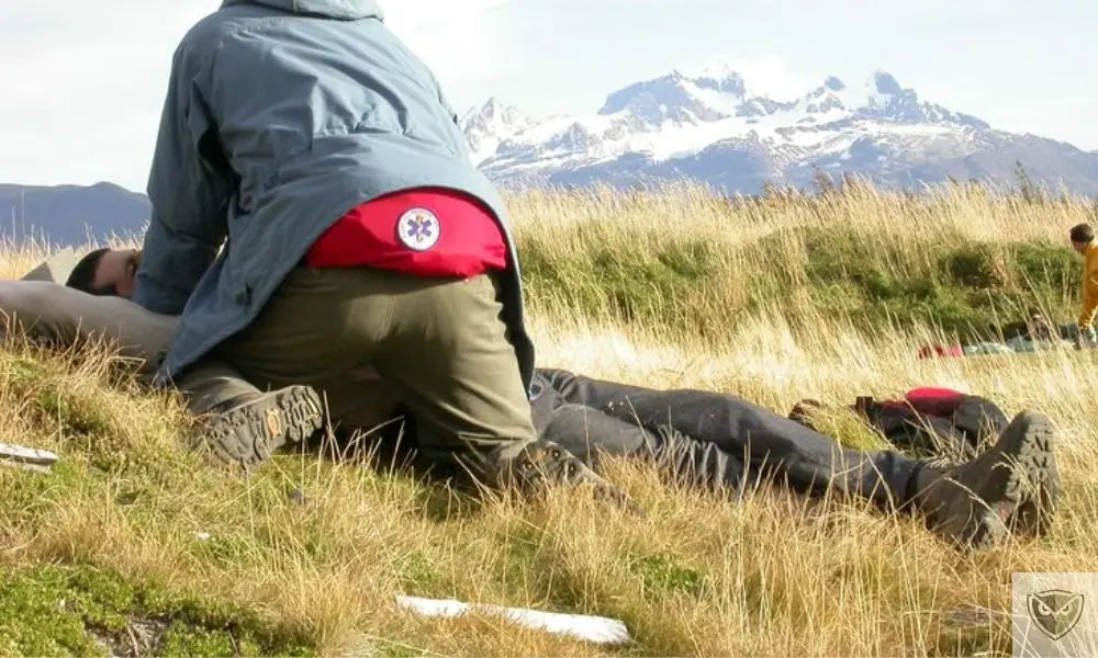 Rescue Techniques: Reacting and Assisting in Hostile Environments